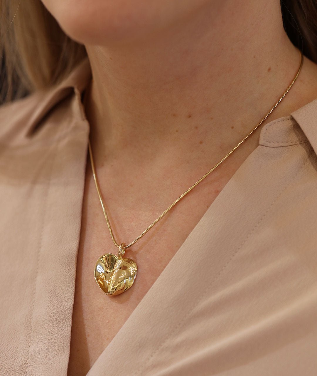 BLÅMUSSLA HJÄRTA L 18K halsband - Guldviva Jewellery