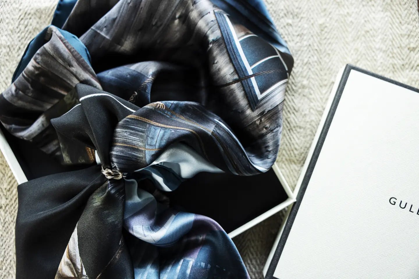 RÅBANDSKNOP Scarfring - Guldviva Jewellery