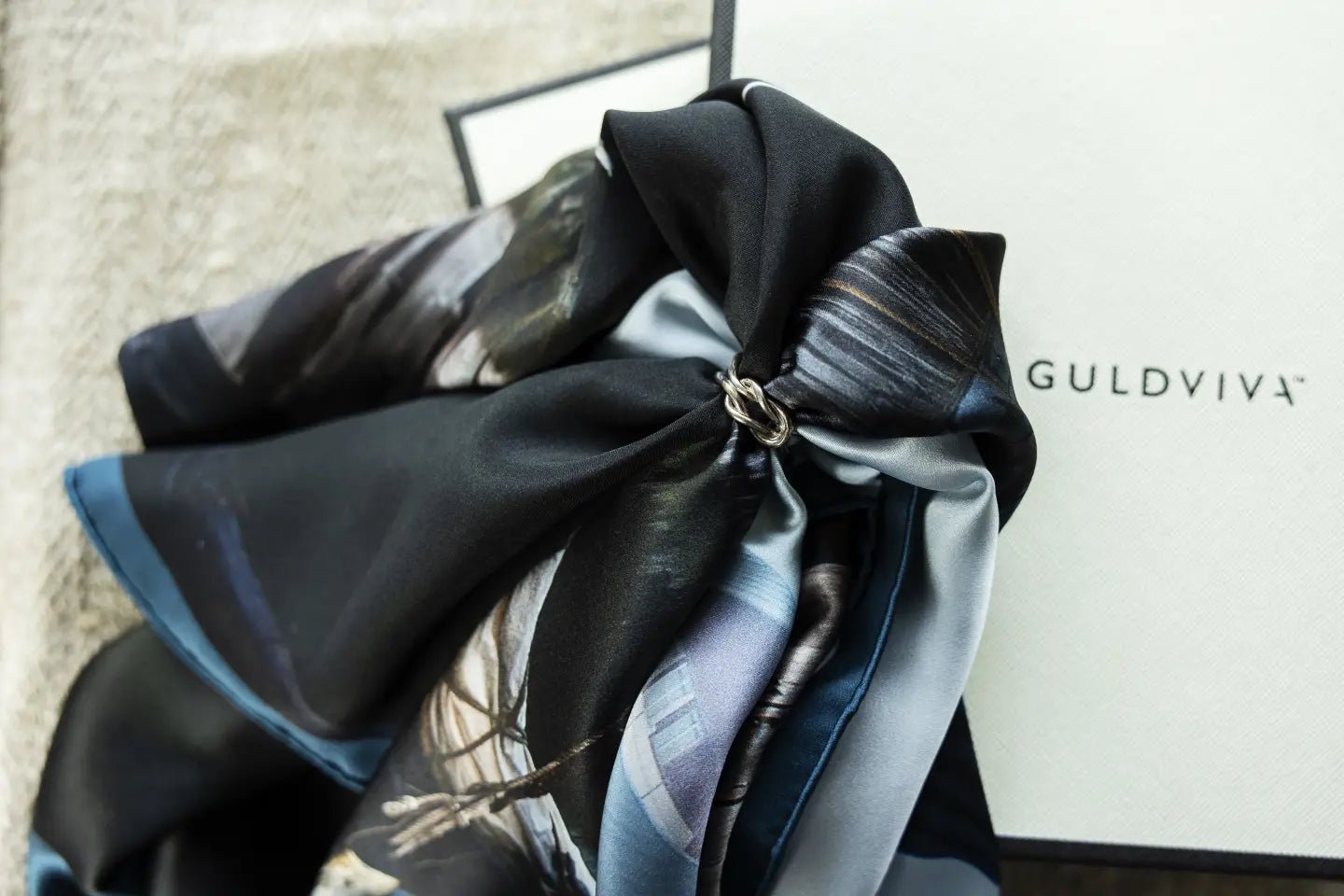 RÅBANDSKNOP Scarfring - Guldviva Jewellery