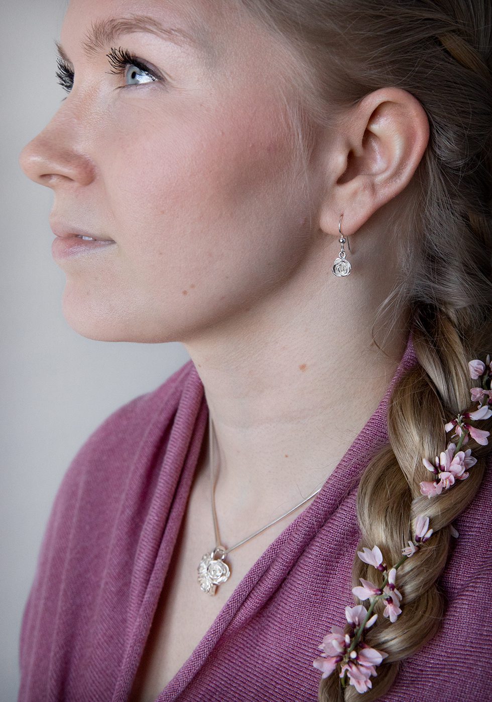 TRIPPEL ROS halsband - Guldviva Jewellery